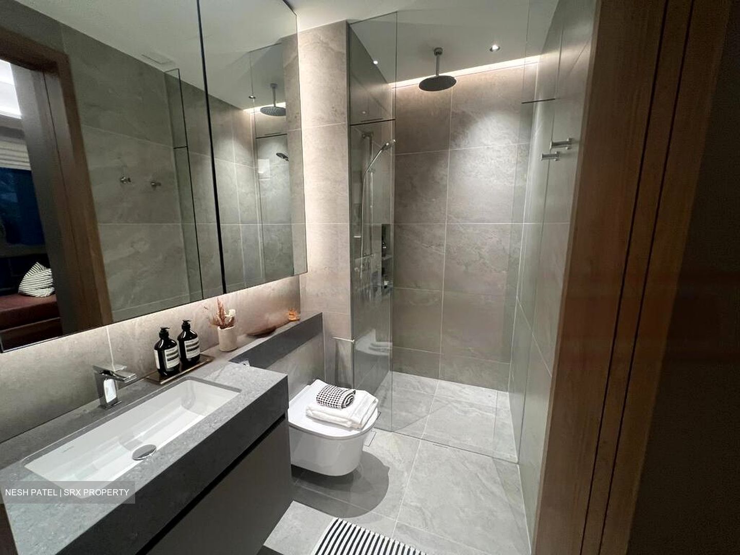 Beach Road (D7), Condominium #475391041